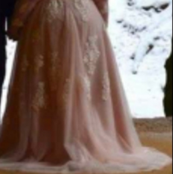 Plus size wedding dress - Picture 2 of 4